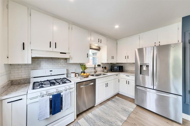 2102 Bristol DR, Austin, TX 78723