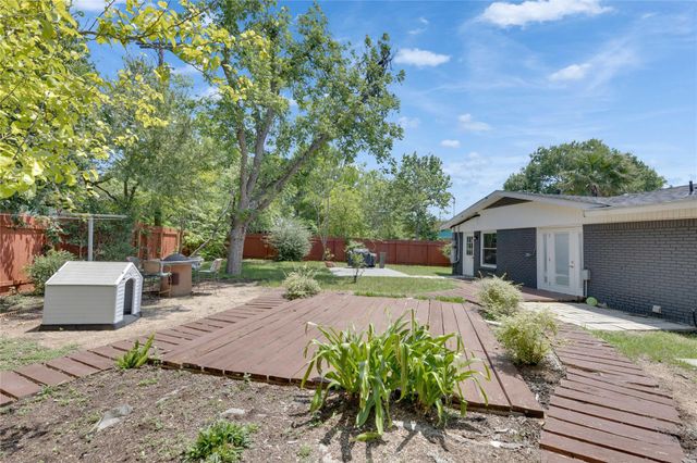 2102 Bristol DR, Austin, TX 78723