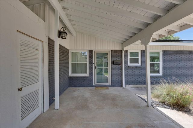 2102 Bristol DR, Austin, TX 78723