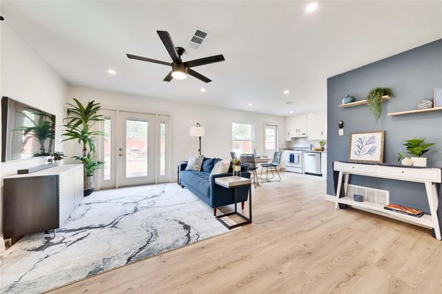 2102 Bristol DR, Austin, TX 78723