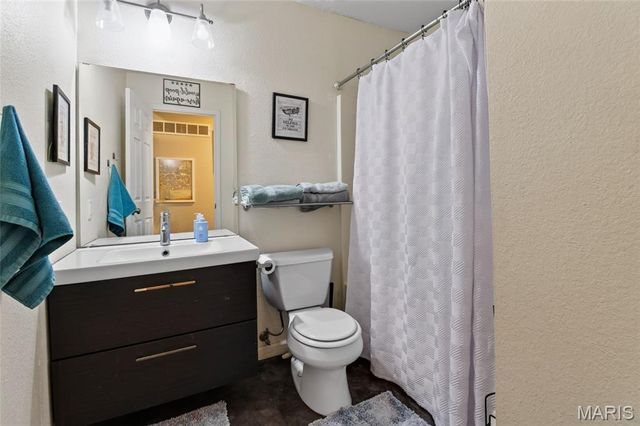 73 Adventura, Festus, MO 63028