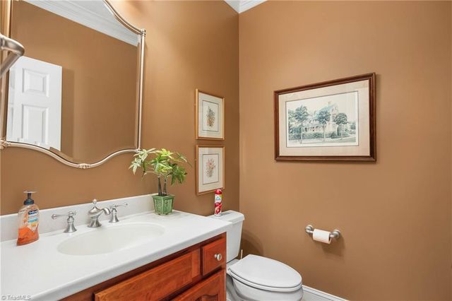 1032 Salem Village Lane, Clemmons, NC 27012