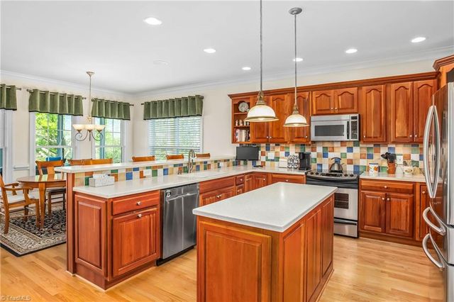 1032 Salem Village Lane, Clemmons, NC 27012