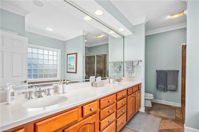 1032 Salem Village Lane, Clemmons, NC 27012