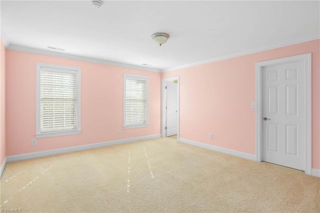 1032 Salem Village Lane, Clemmons, NC 27012