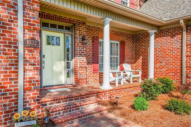 1032 Salem Village Lane, Clemmons, NC 27012