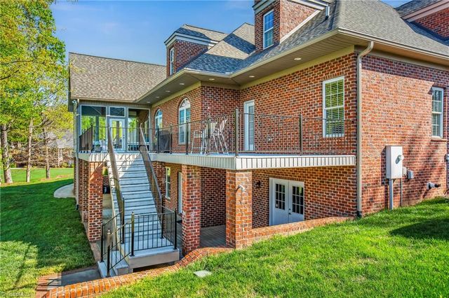 1032 Salem Village Lane, Clemmons, NC 27012