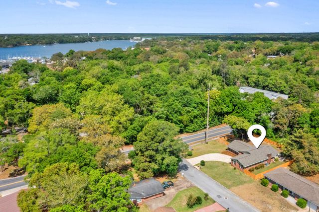 101 Dyer Street, Niceville, FL 32578