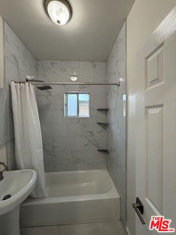 5522 Sierra Vista Avenue 24, Los Angeles, CA 90038