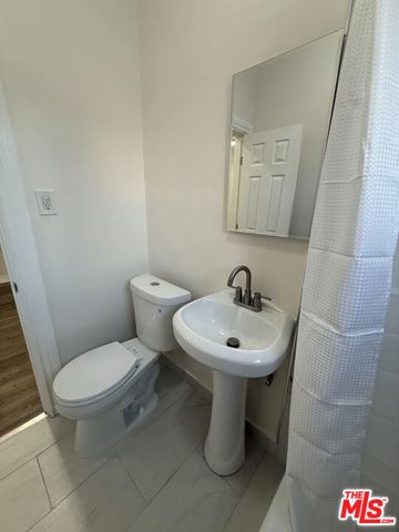 5522 Sierra Vista Avenue 24, Los Angeles, CA 90038