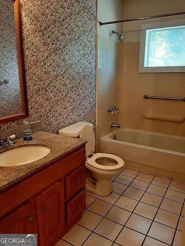 12871 Panhandle Road, Hampton, GA 30228