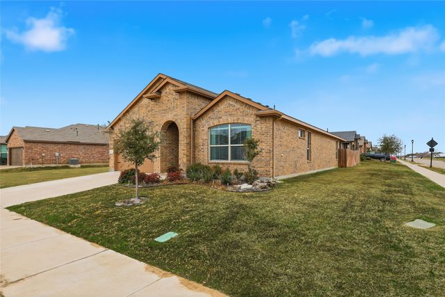 9717 Deephaven Drive, Fort Worth, TX 76177