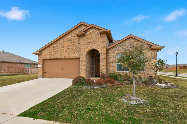 9717 Deephaven Drive, Fort Worth, TX 76177