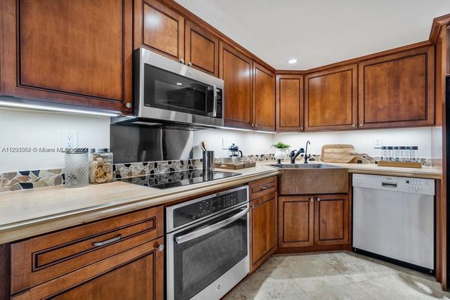 1200 S Flagler Drive 805, West Palm Beach, FL 33401