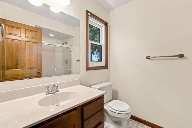 520 Glenwood Trail, Elgin, IL 60120