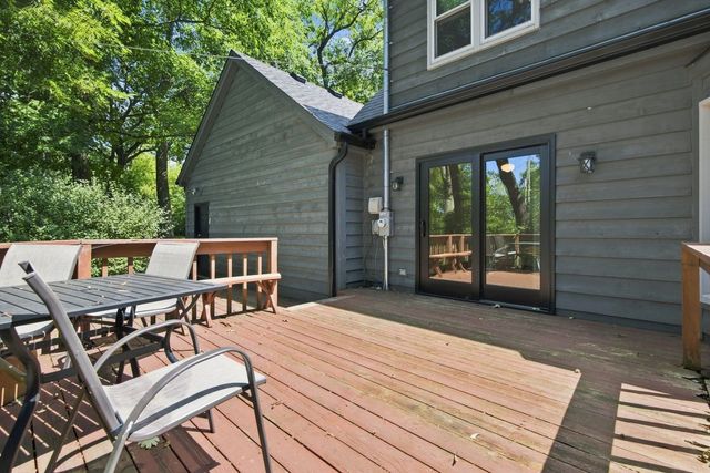 520 Glenwood Trail, Elgin, IL 60120
