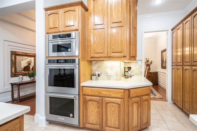 8870 Kameryn Lane, Lantana, TX 76226