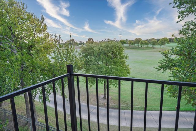 8870 Kameryn Lane, Lantana, TX 76226