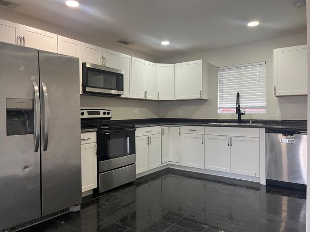 838 SE Proctor Lane, Port St. Lucie, Port St Lucie, FL 34983