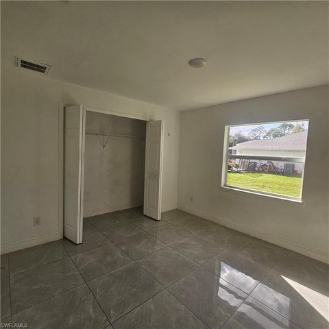 4722 29th ST SW, Lehigh Acres, FL 33973