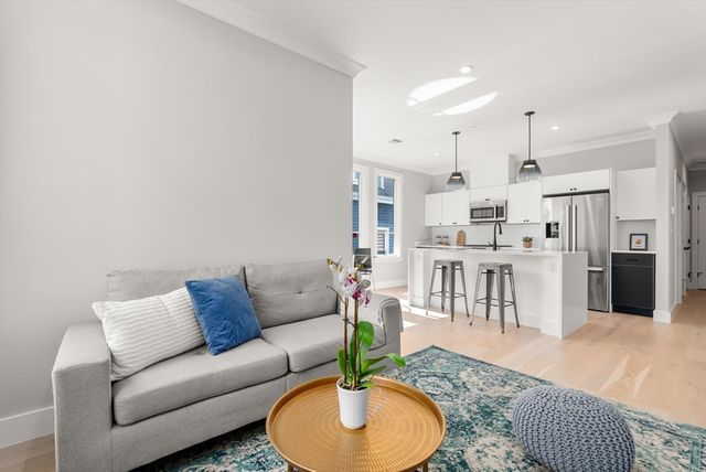 109 Prospect St 205, Somerville, MA 02143
