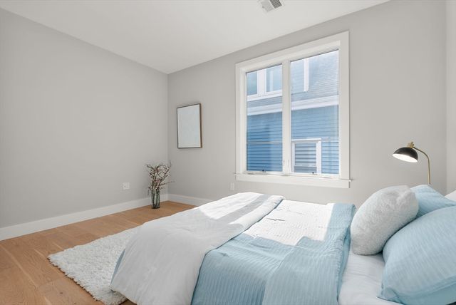 109 Prospect St 205, Somerville, MA 02143
