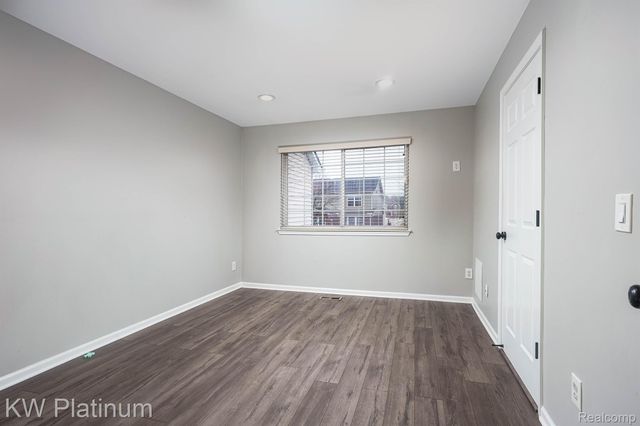 3835 Cherry Creek Lane, Sterling Heights, MI 48314