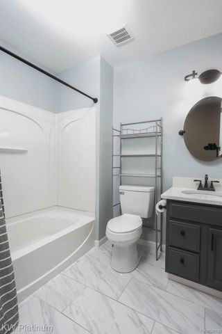 3835 Cherry Creek Lane, Sterling Heights, MI 48314