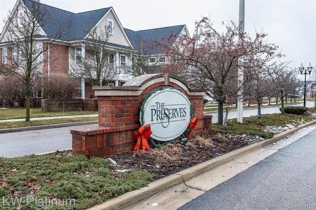 3835 Cherry Creek Lane, Sterling Heights, MI 48314