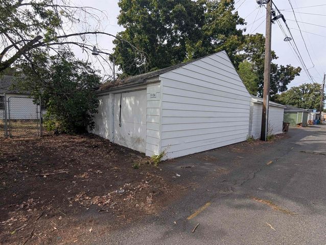 5106 N Monroe St, Spokane, WA 99205