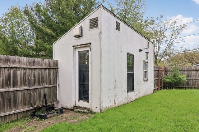 1011 Ridgewood Avenue, Mchenry, IL 60050