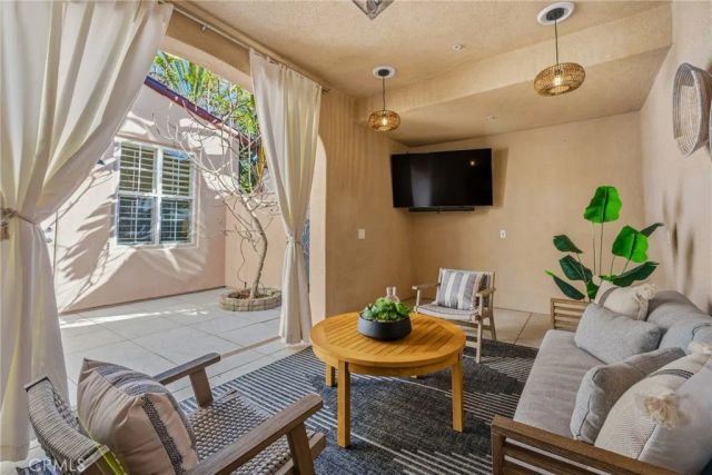 79 Canyoncrest, Irvine, CA 92603