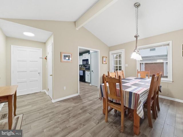 1353 LAKEVIEW PKWY, Locust Grove, VA 22508