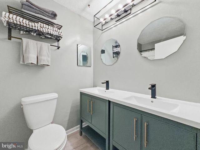 1353 LAKEVIEW PKWY, Locust Grove, VA 22508