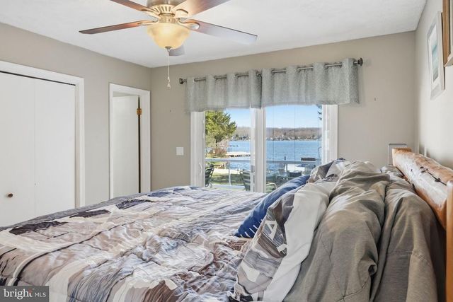 1353 LAKEVIEW PKWY, Locust Grove, VA 22508