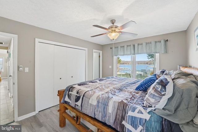 1353 LAKEVIEW PKWY, Locust Grove, VA 22508