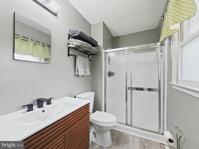 1353 LAKEVIEW PKWY, Locust Grove, VA 22508