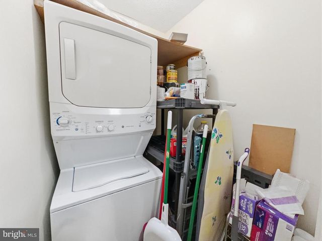 1353 LAKEVIEW PKWY, Locust Grove, VA 22508