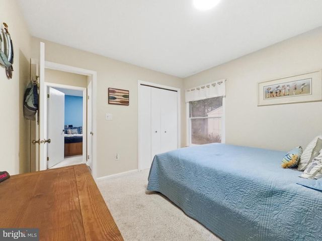 1353 LAKEVIEW PKWY, Locust Grove, VA 22508