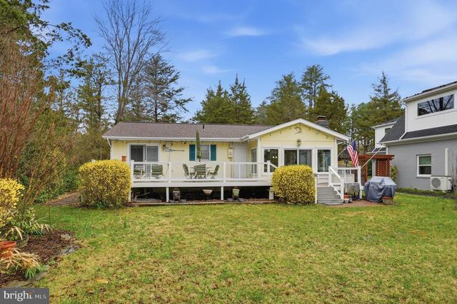 1353 LAKEVIEW PKWY, Locust Grove, VA 22508