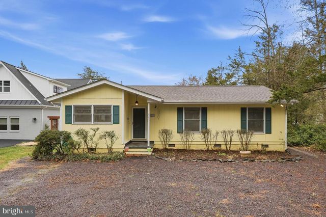 1353 LAKEVIEW PKWY, Locust Grove, VA 22508