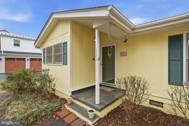 1353 LAKEVIEW PKWY, Locust Grove, VA 22508