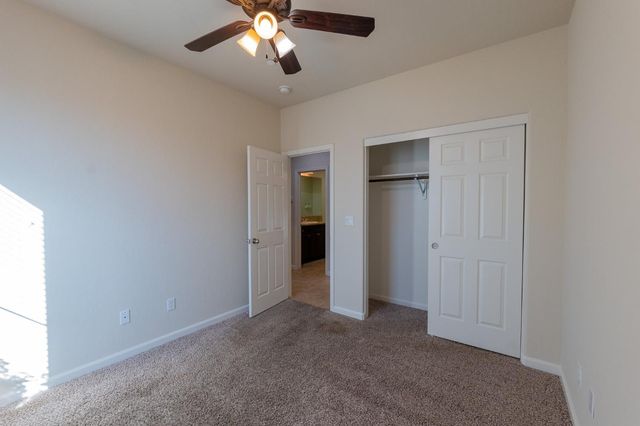 3083 N Stanley Avenue, Fresno, CA 93737
