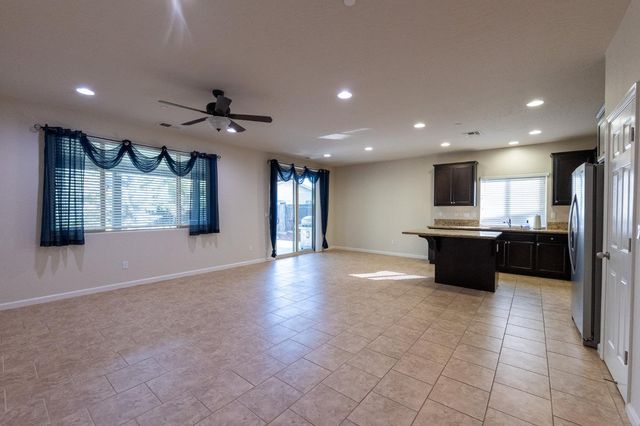 3083 N Stanley Avenue, Fresno, CA 93737