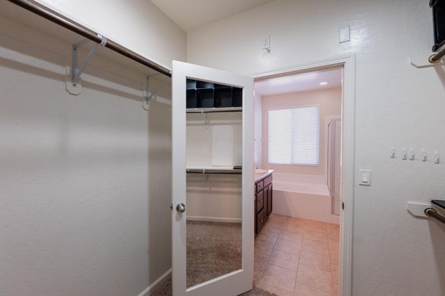 3083 N Stanley Avenue, Fresno, CA 93737