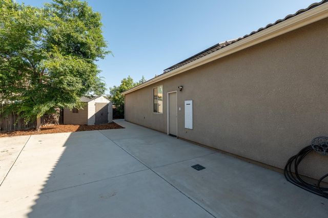 3083 N Stanley Avenue, Fresno, CA 93737