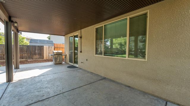 3083 N Stanley Avenue, Fresno, CA 93737