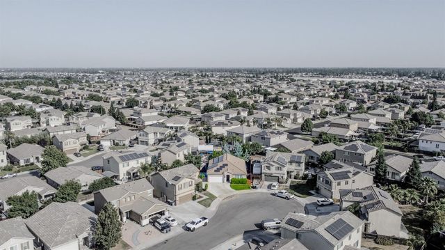 3083 N Stanley Avenue, Fresno, CA 93737