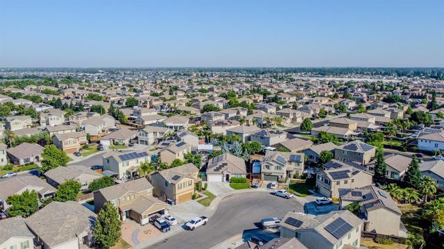 3083 N Stanley Avenue, Fresno, CA 93737
