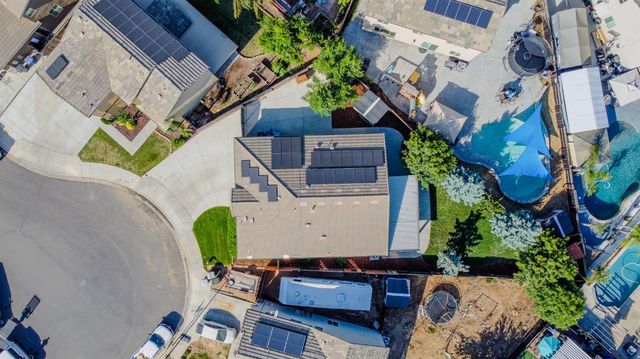 3083 N Stanley Avenue, Fresno, CA 93737